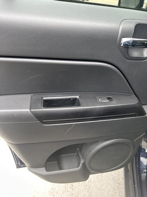 2017 Jeep Patriot Latitude photo 9