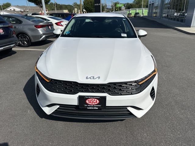 2022 Kia K5 LXS photo 2