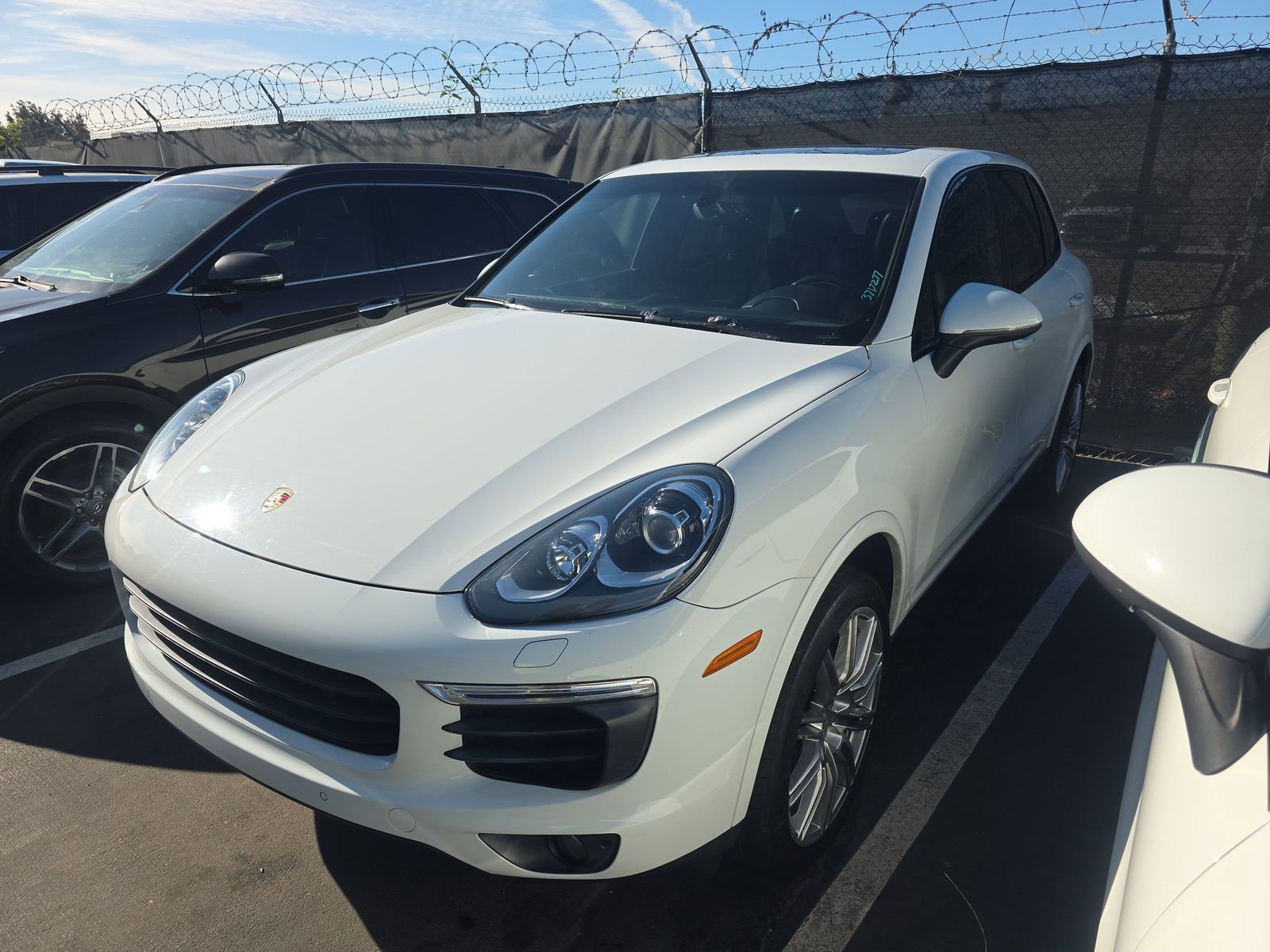 2017 Porsche Cayenne Platinum Edition's photo