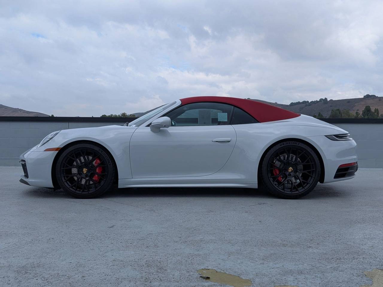 2024 Porsche 911 S photo 2