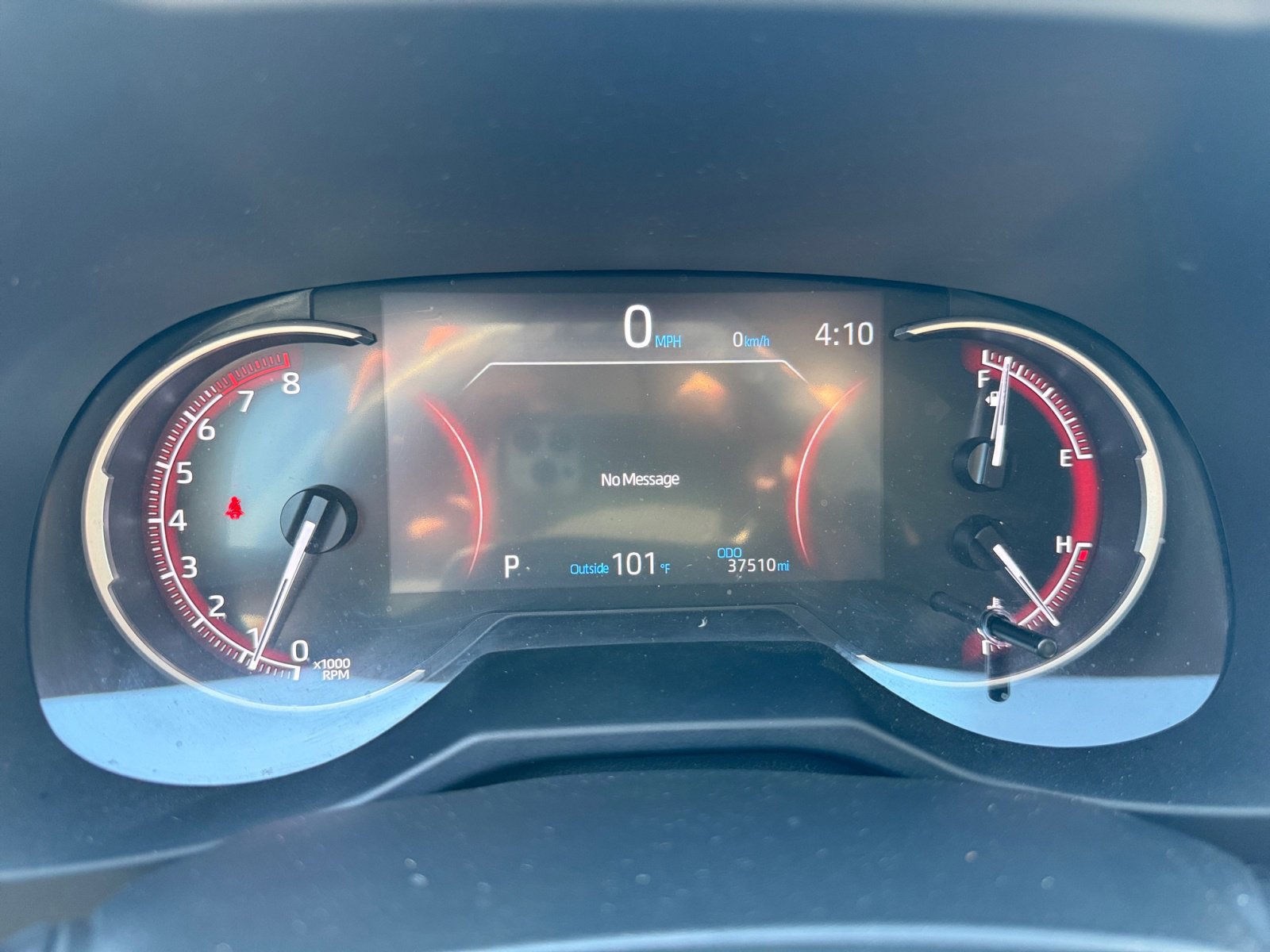 2024 Toyota RAV4 LE photo 10