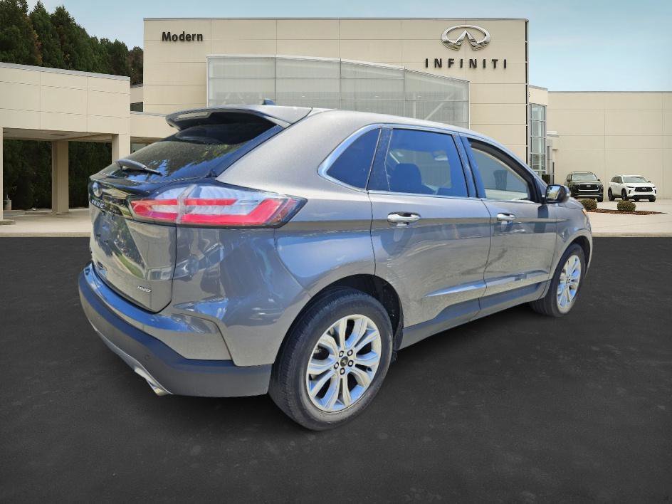 2024 Ford Edge Titanium photo 4
