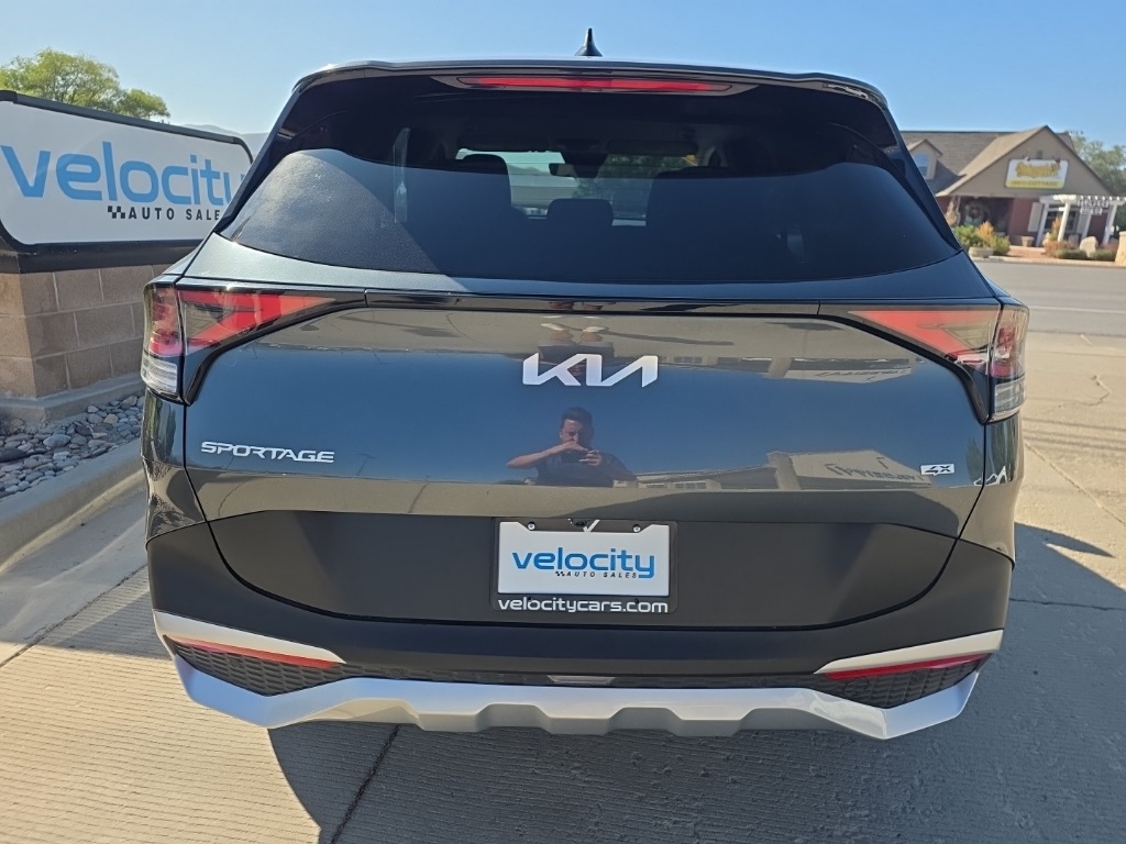 2024 Kia Sportage LX photo 3