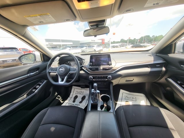 2023 Nissan Altima 2.5 SV photo 14