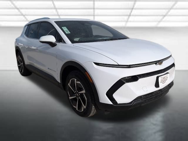 2026 Chevrolet Equinox EV 2LT's photo