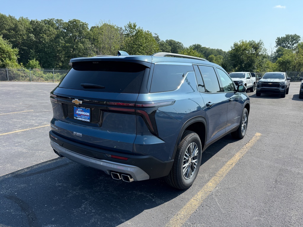 2026 Chevrolet Traverse 1LT photo 3