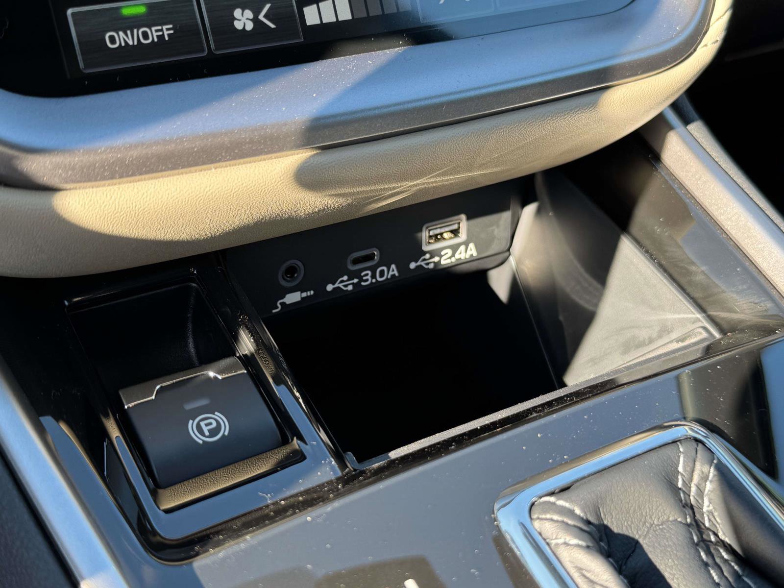 2025 Subaru Outback Limited photo 12
