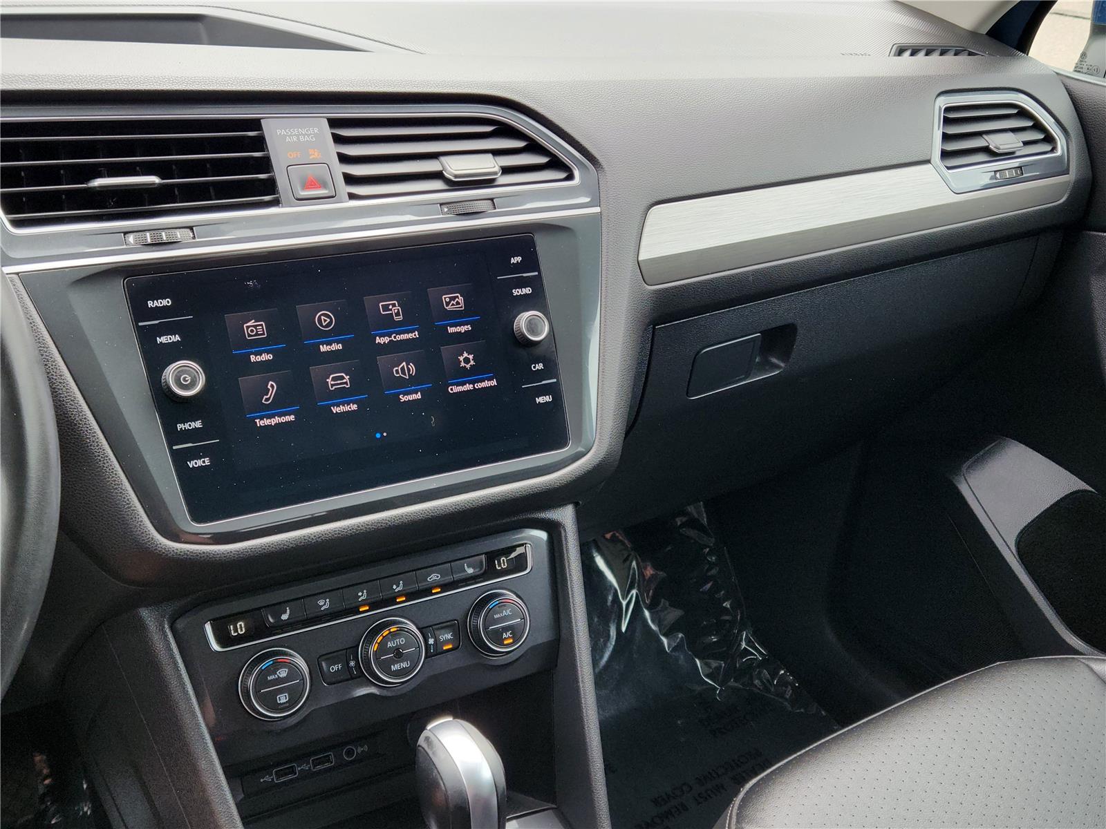 2020 Volkswagen Tiguan SE photo 20