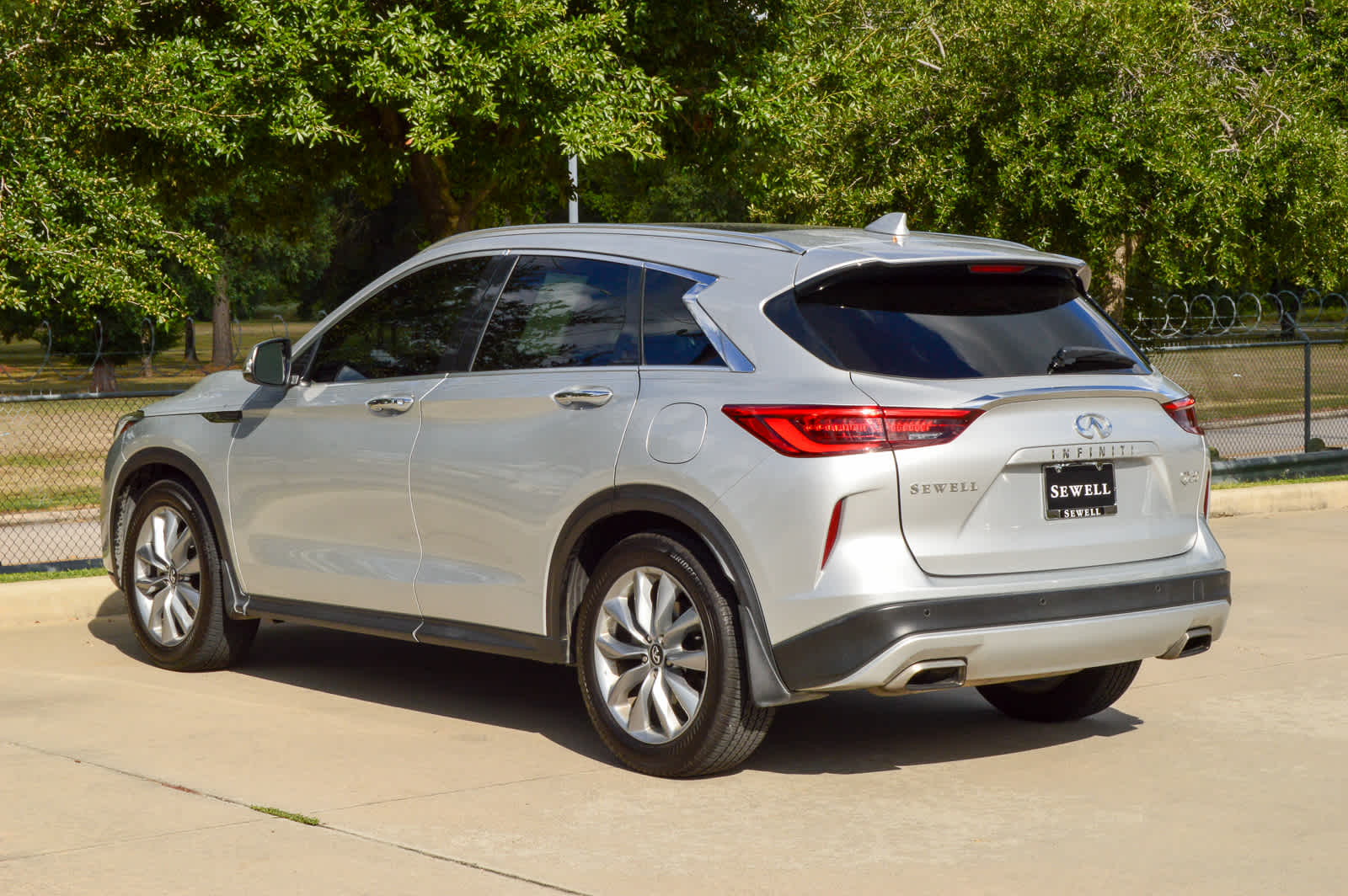 2020 Infiniti QX50 Luxe photo 6