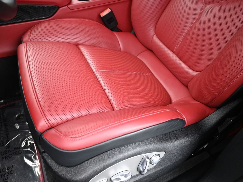 2024 Porsche Macan GTS photo 20