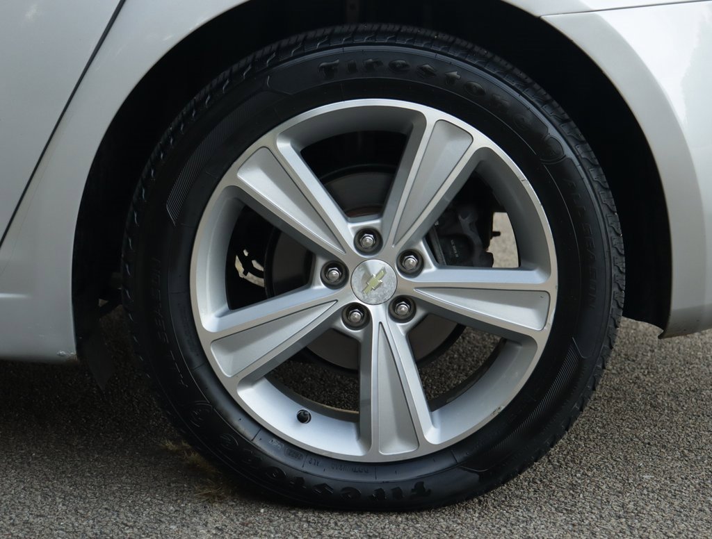 2015 Chevrolet Cruze LT photo 29