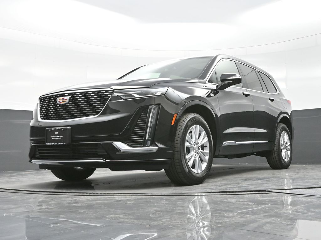 2025 Cadillac XT6 Luxury photo 17