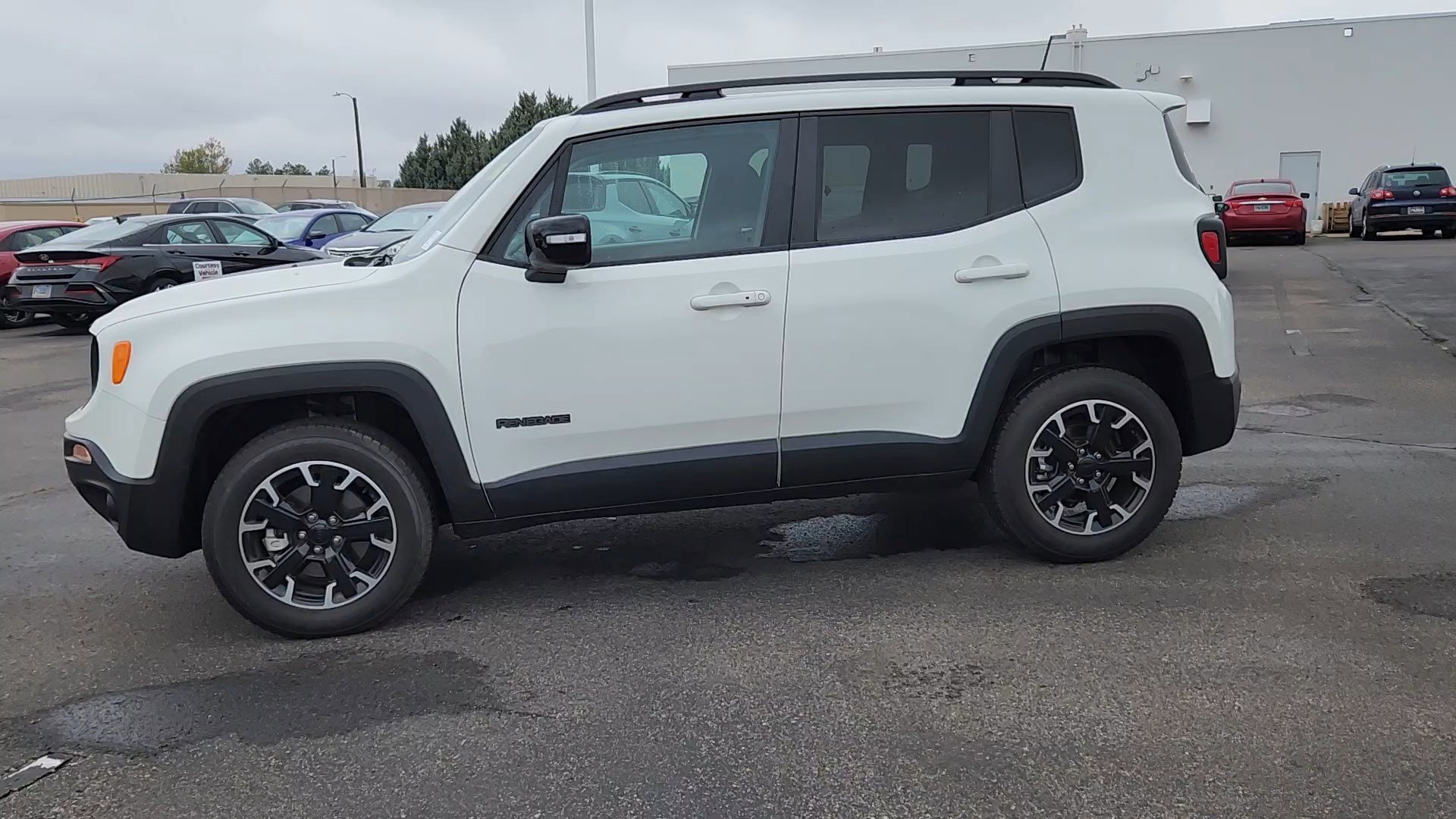 2023 Jeep Renegade Latitude Upland photo 2