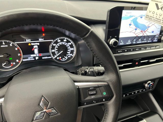 2024 Mitsubishi Outlander SE photo 13