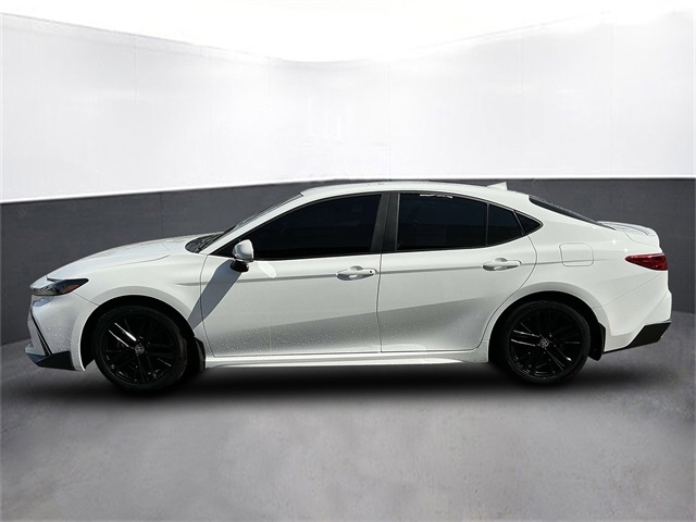 2025 Toyota Camry SE photo 2