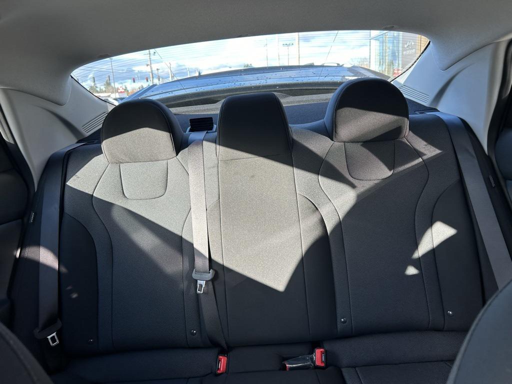 2025 Hyundai Elantra SE photo 18