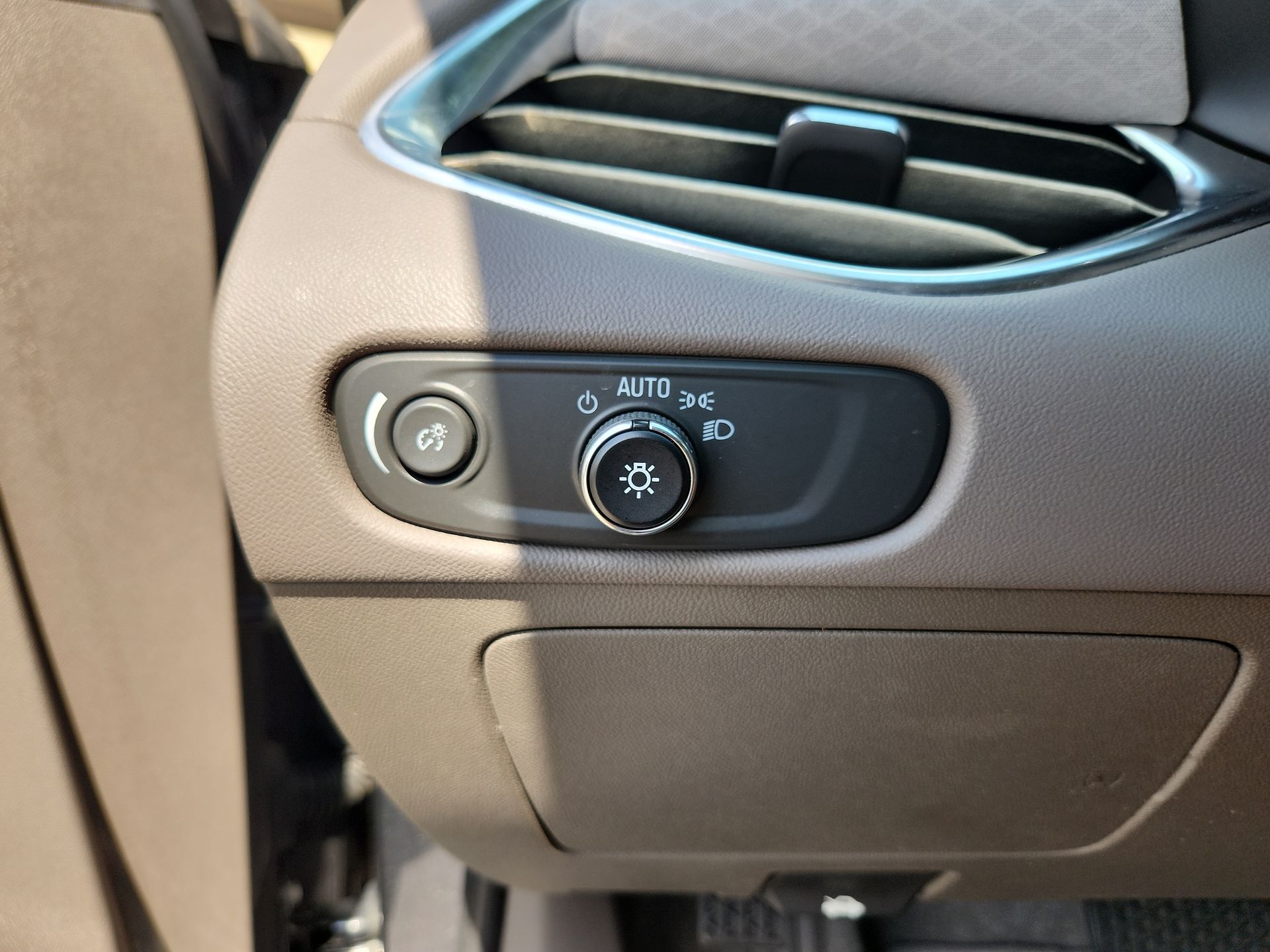 2016 Chevrolet Malibu 2LT photo 20