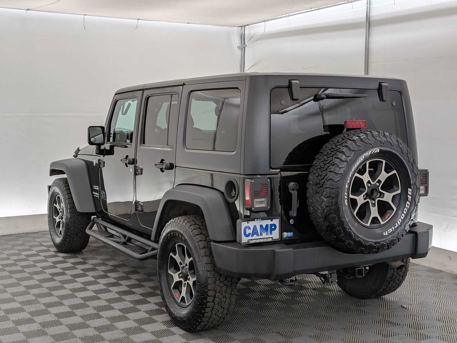 2016 Jeep Wrangler Unlimited Sport photo 2
