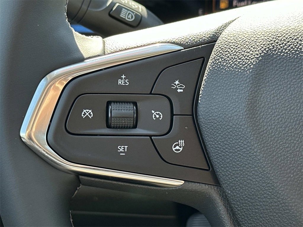 2025 Chevrolet Trax LT photo 17