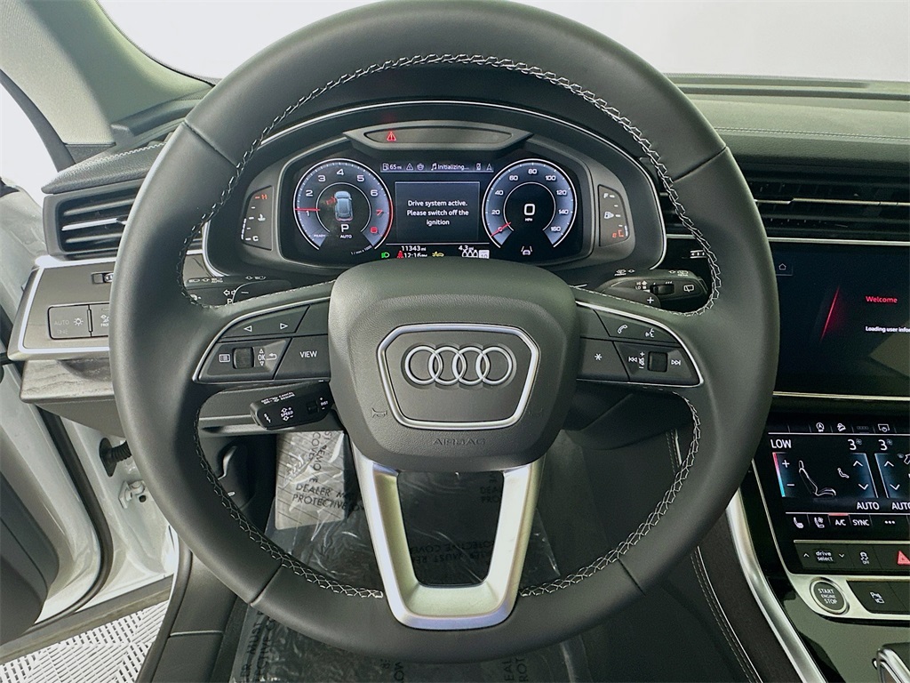 2025 Audi Q8 55 Premium Plus photo 11