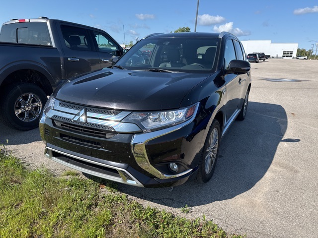2021 Mitsubishi Outlander PHEV SEL S-AWC photo 2