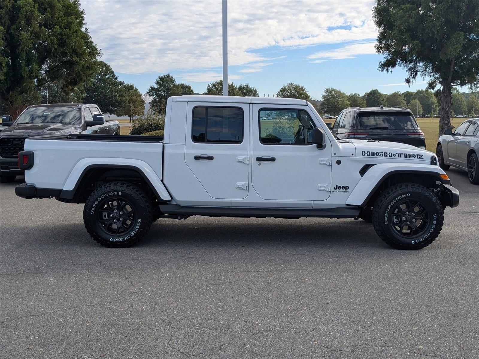 2025 Jeep Gladiator Sport photo 4