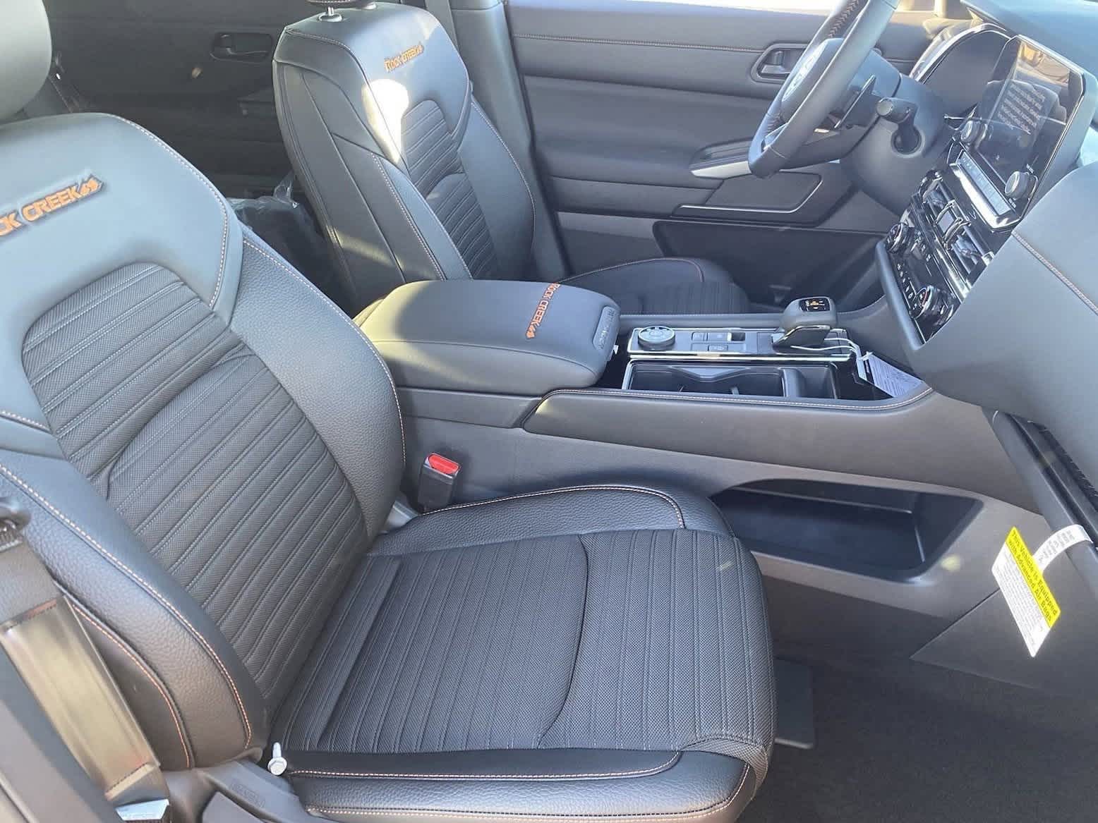 2025 Nissan Pathfinder Rock Creek photo 6