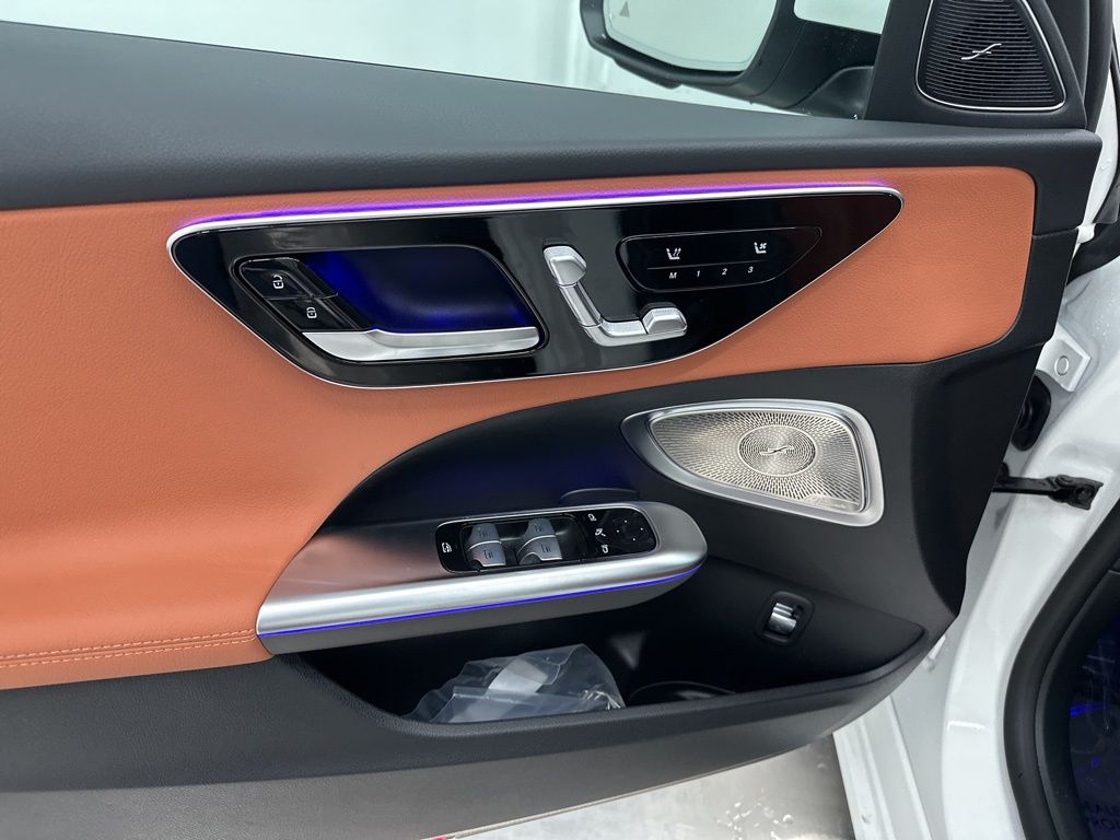 2025 Mercedes Benz C 300 photo 10
