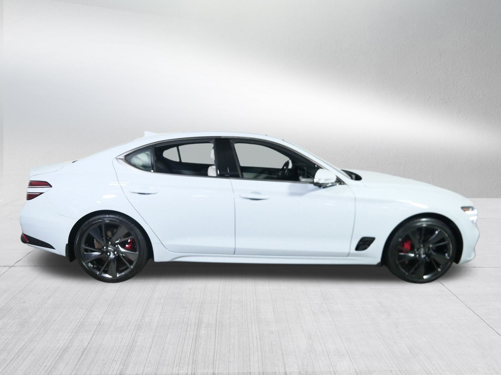 2022 Genesis G70 3.3T photo 8
