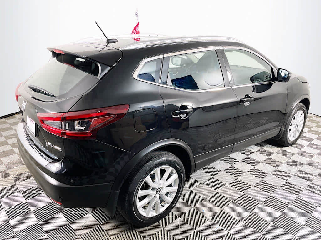 2022 Nissan Rogue Sport SV photo 4
