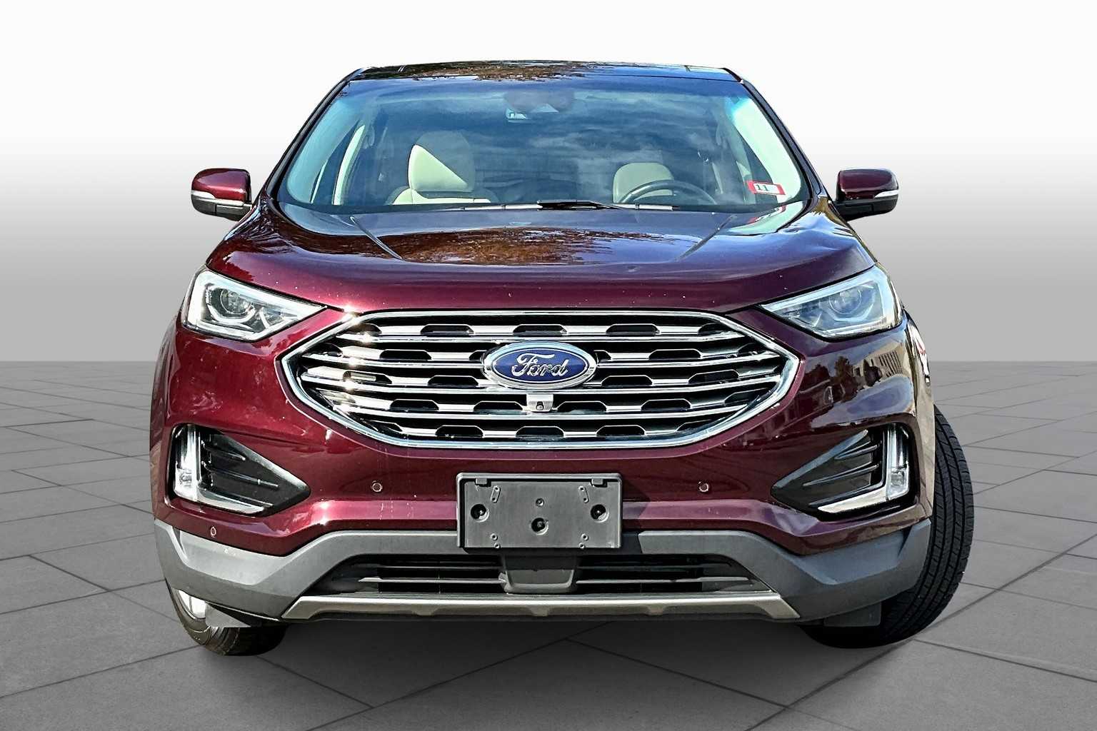 2019 Ford Edge Titanium photo 3