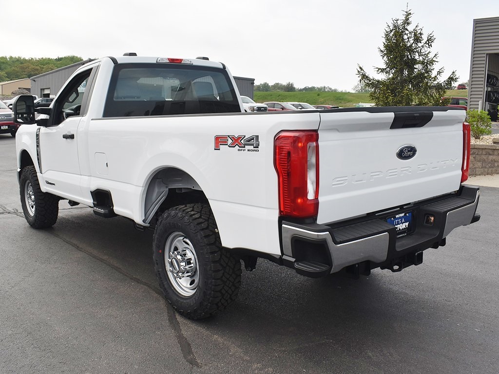 2025 Ford F-250 XL photo 3