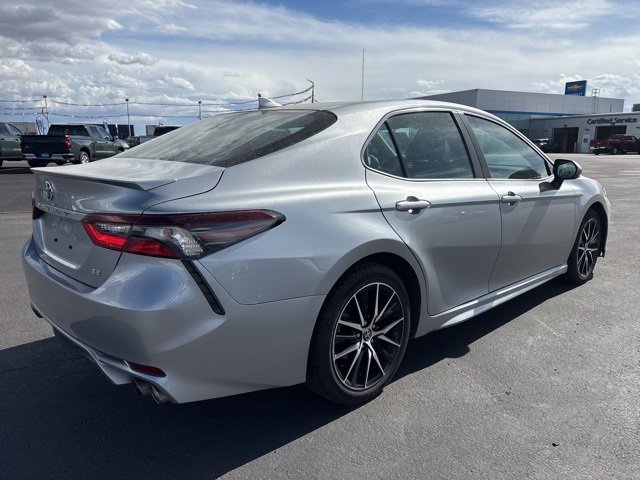 2024 Toyota Camry SE photo 4
