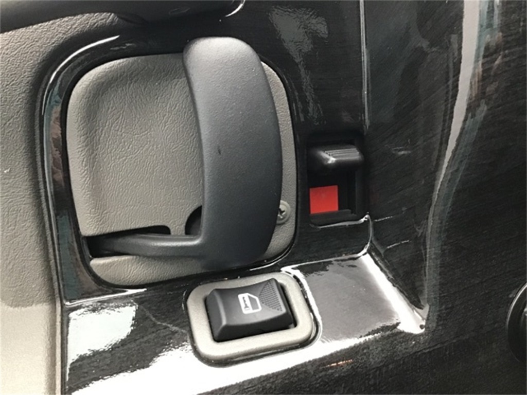 2023 Gmc Savana photo 17