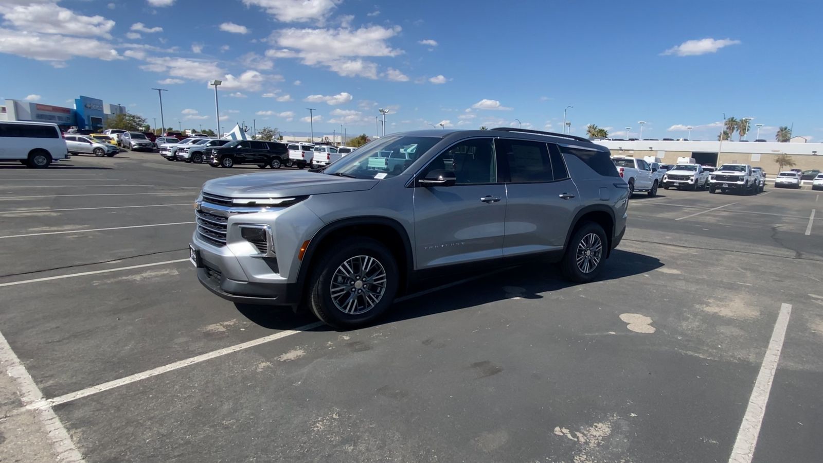 2026 Chevrolet Traverse photo 3