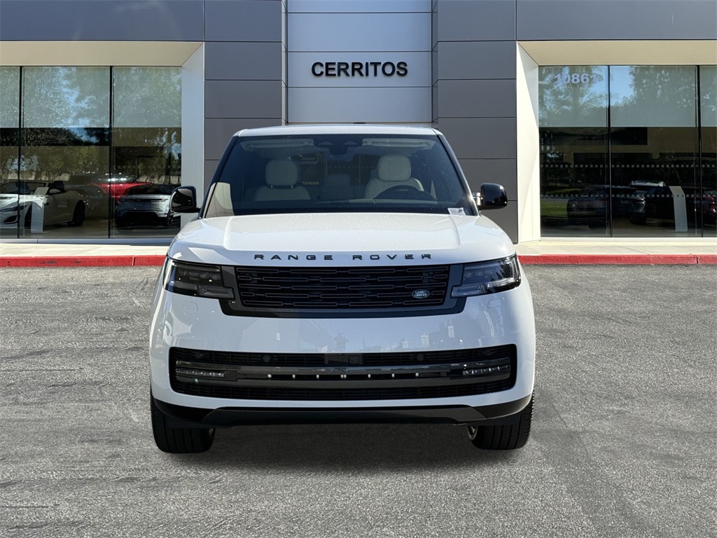 2025 Land Rover Range Rover SE photo 2