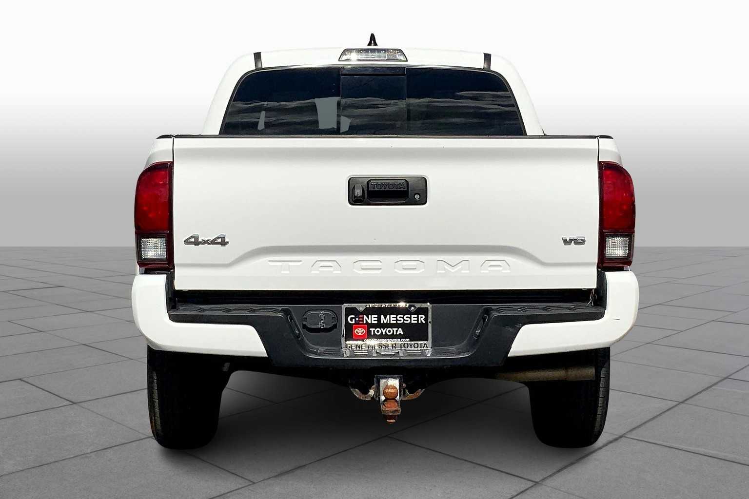 2022 Toyota Tacoma SR5 V6 photo 4