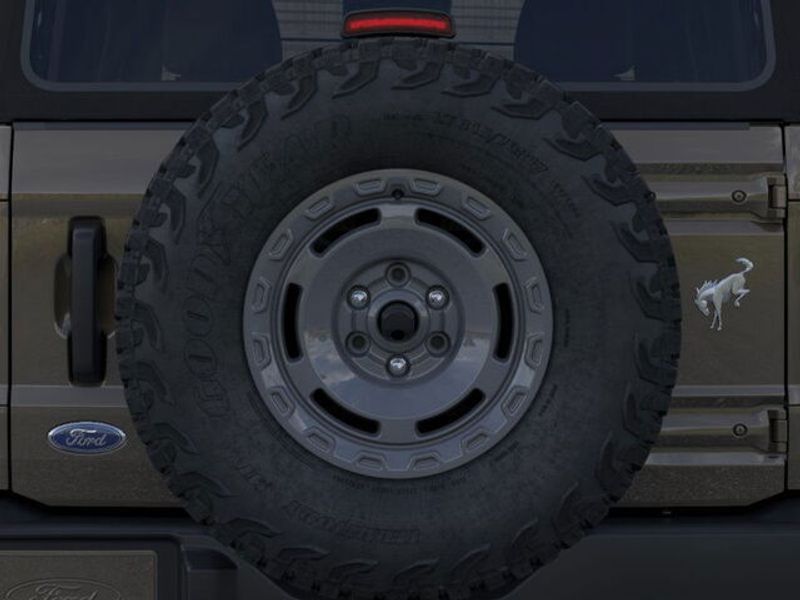 2025 Ford Bronco Base photo 23