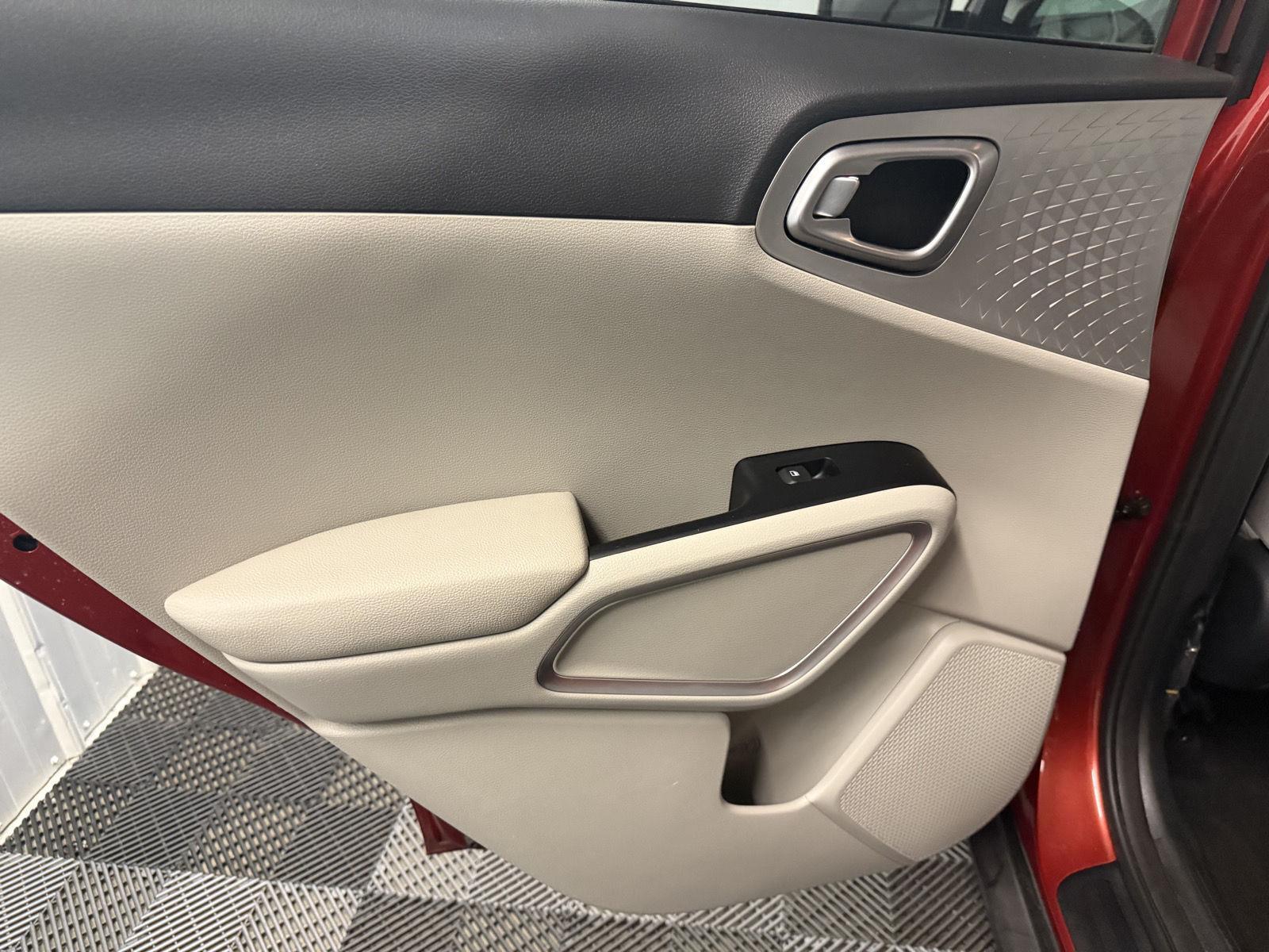 2023 Kia Soul LX photo 20