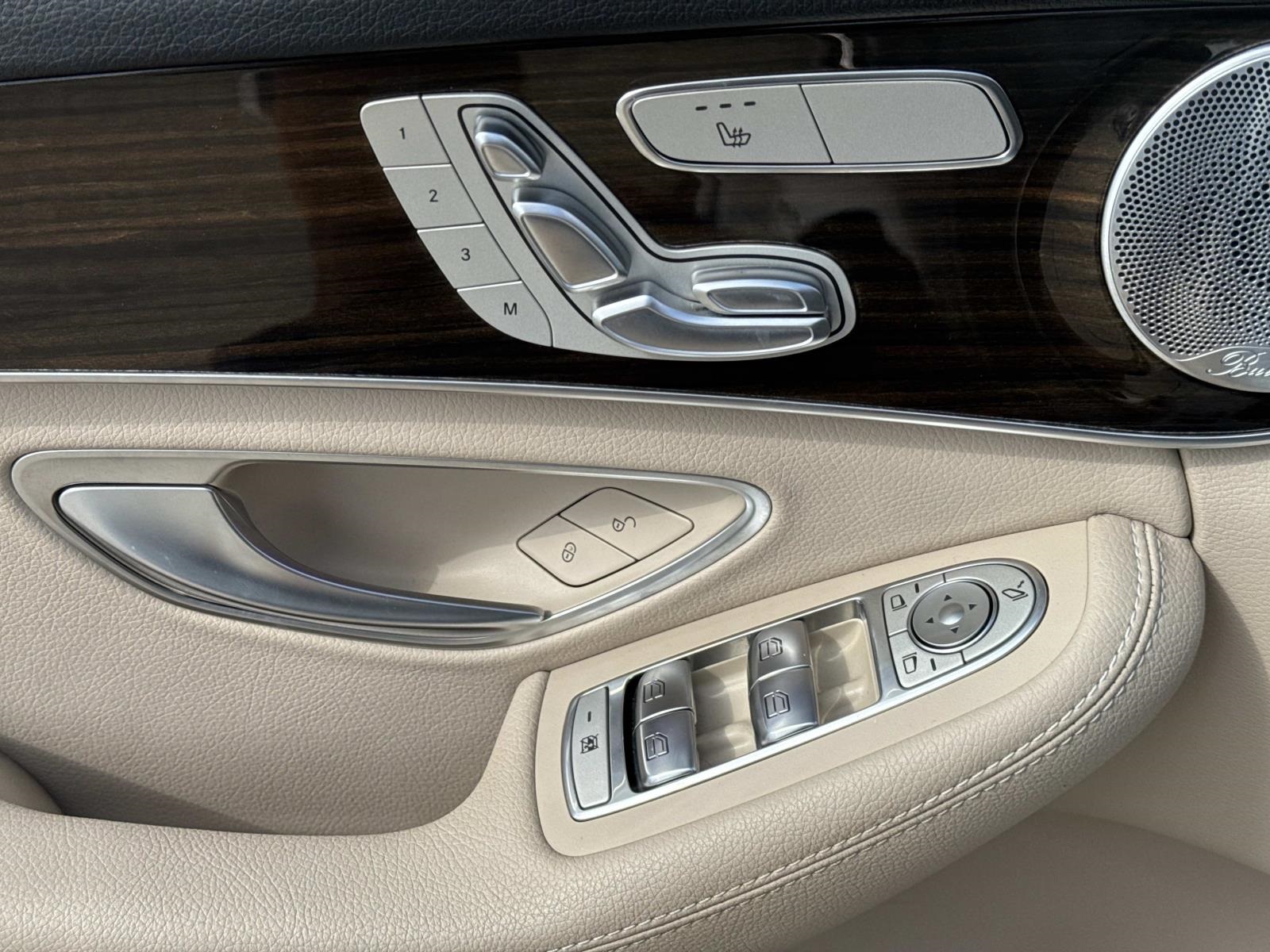 2021 Mercedes Benz C 300 photo 16