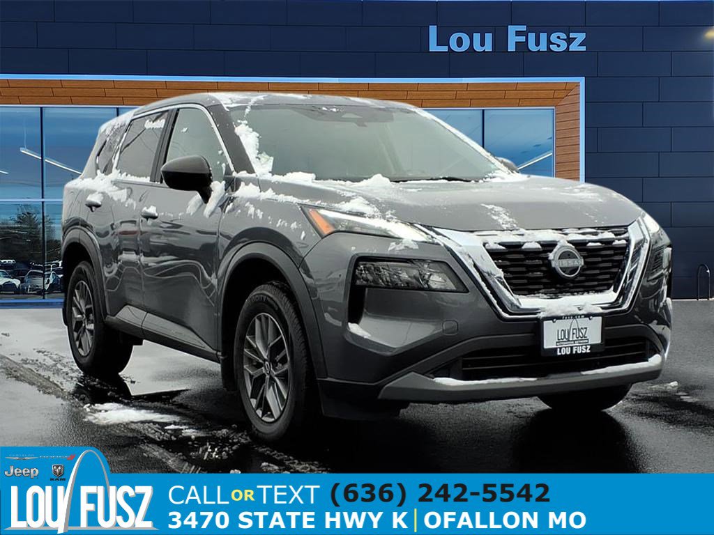 2023 Nissan Rogue S's photo