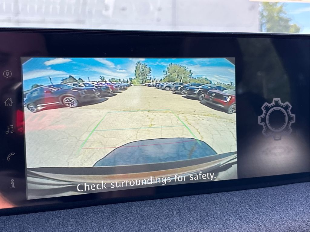 2025 Nissan Kicks SV photo 15
