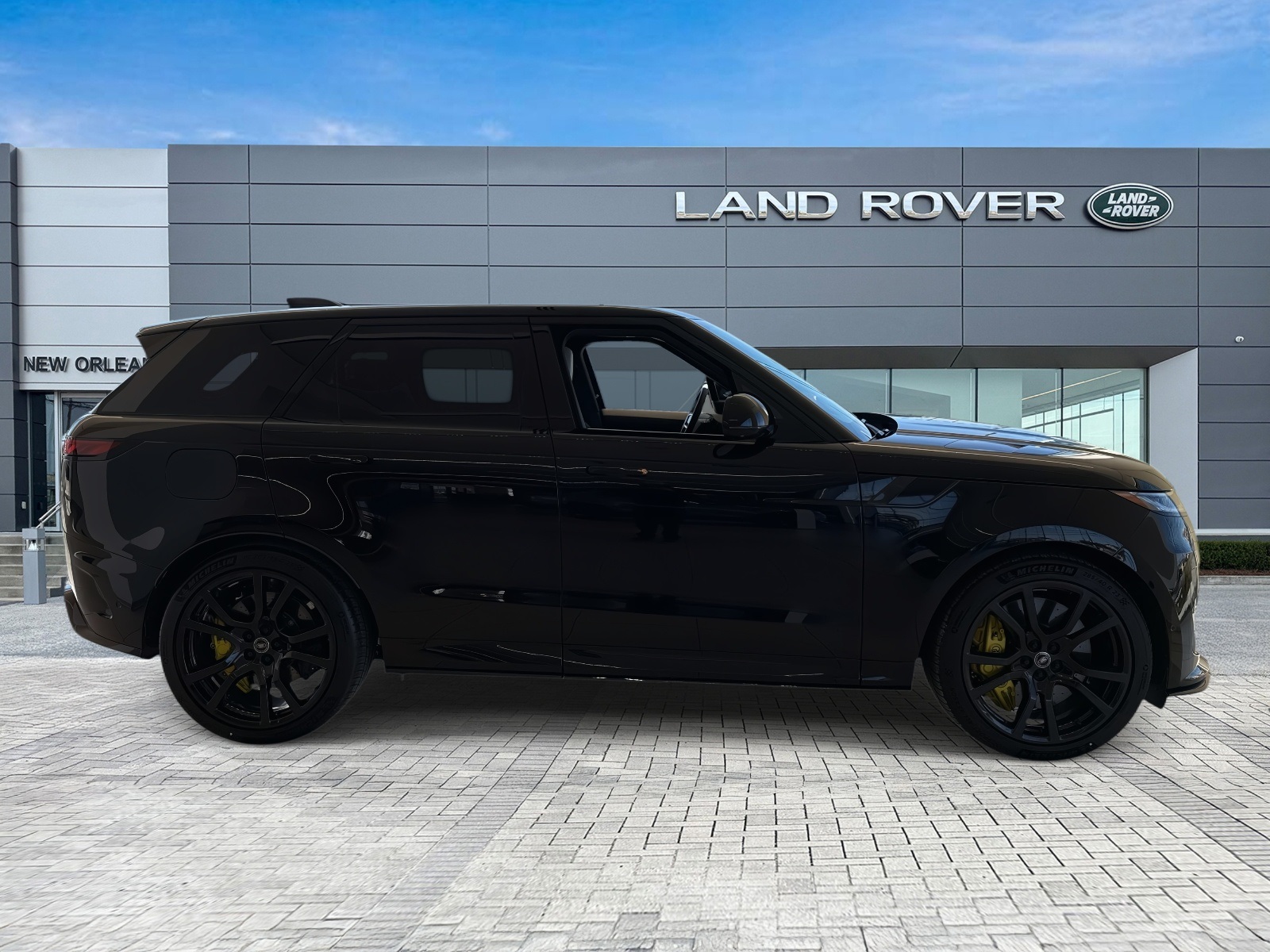 2025 Land Rover Range Rover Sport photo 2