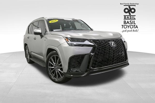 2024 Lexus LX 600 F SPORT photo 2
