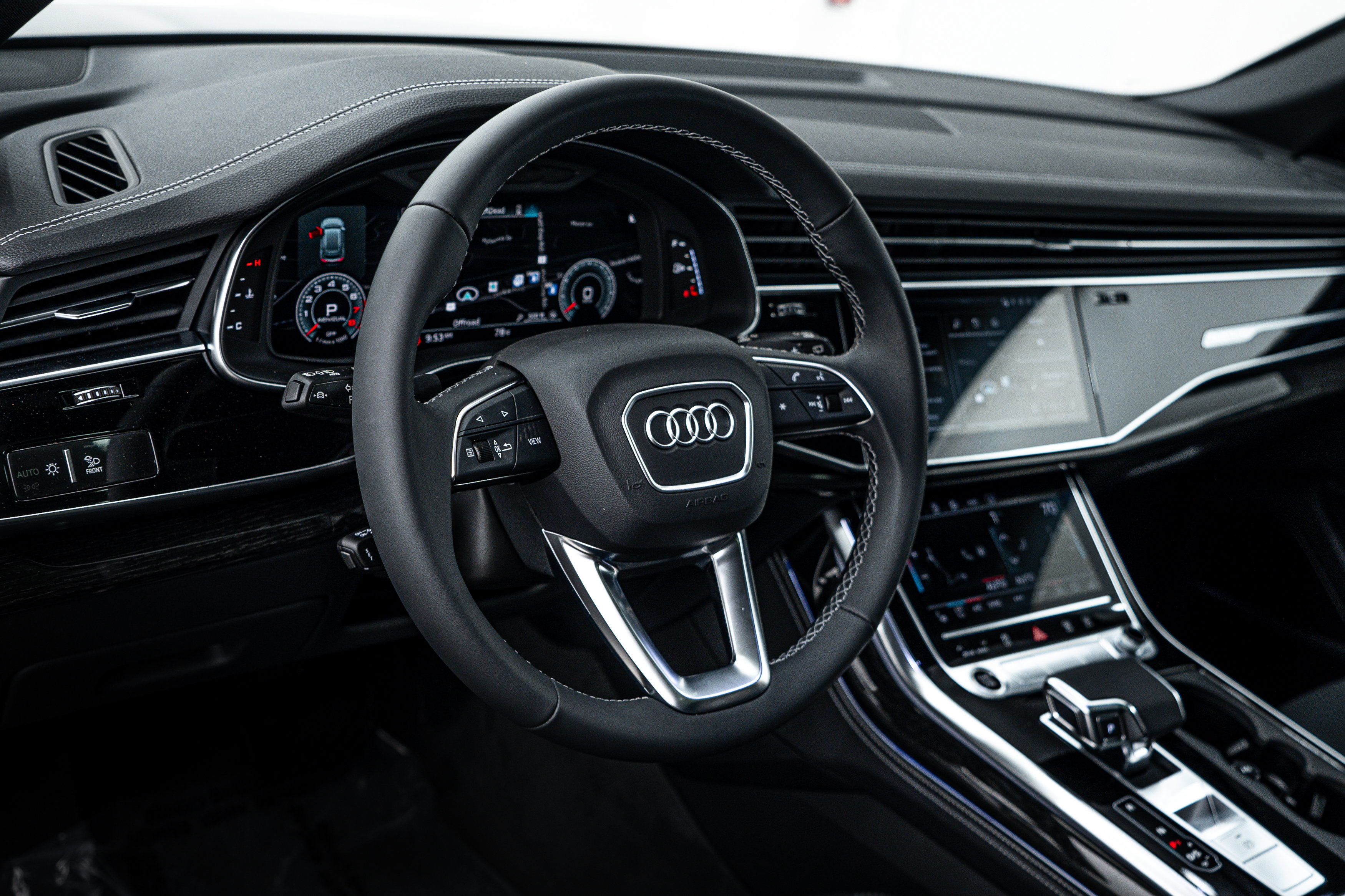 2025 Audi Q8 Premium Plus photo 9