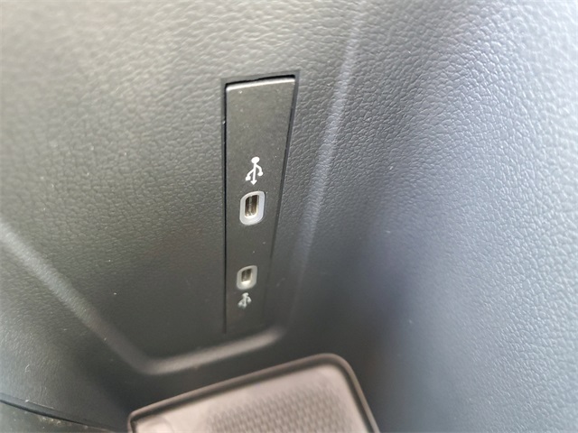 2025 Volkswagen Tiguan SE photo 20
