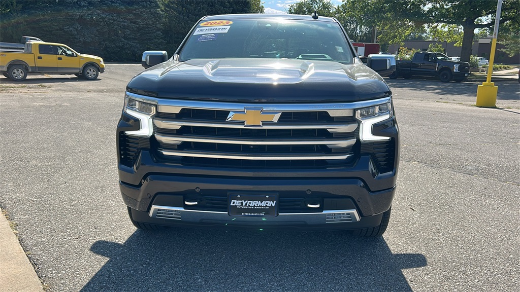 2023 Chevrolet Silverado 1500 High Country photo 8