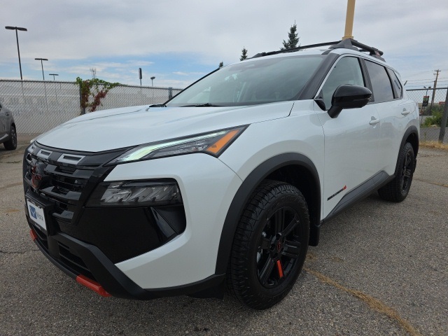 2026 Nissan Rogue SV photo 4