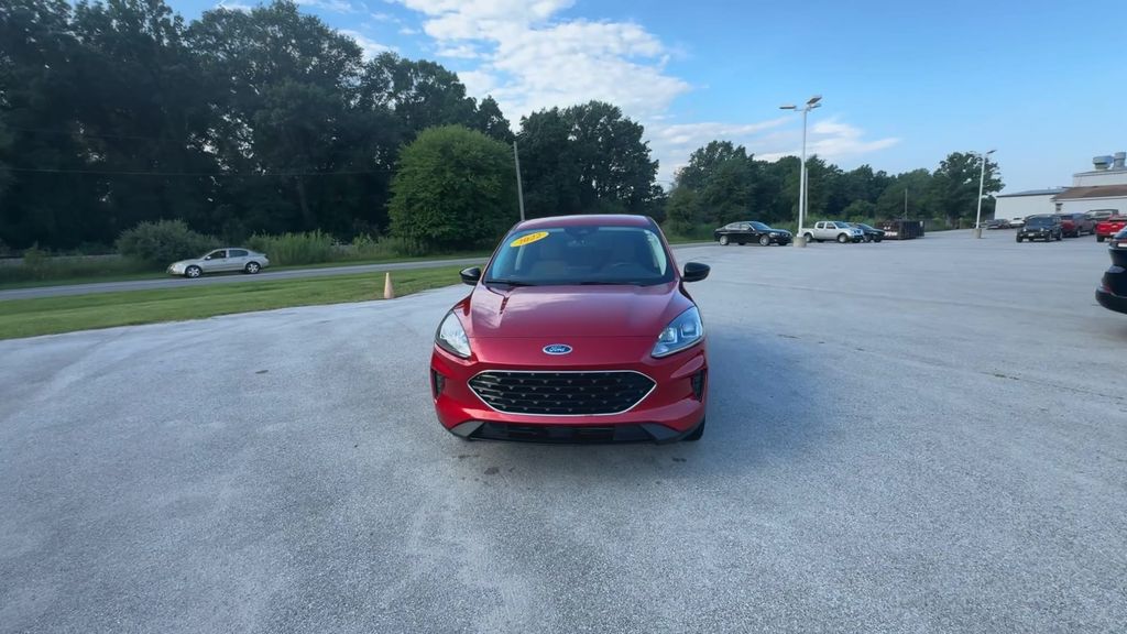 2022 Ford Escape SE photo 3