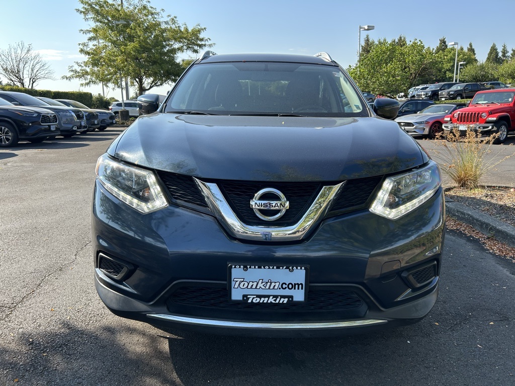 2016 Nissan Rogue S photo 2